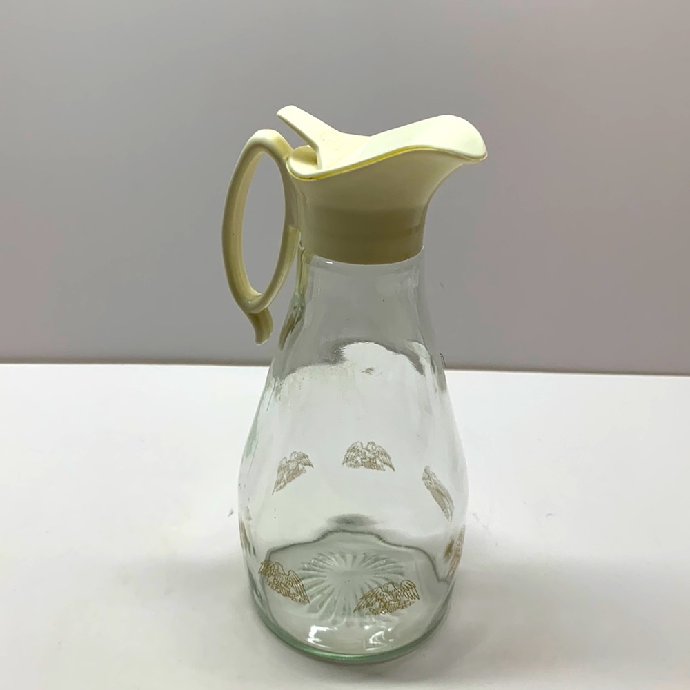 Log Cabin Glass Syrup Pitcher Dispenser vintage Gold Eagles pattern